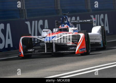 Roma Super Pole della prima ROMA E-premio nel quartiere Eur di Roma. Nella foto: Felix Rosenqvist (Mahindra). 14/04/2018, Roma, Italia Foto Stock