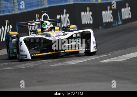 Roma Super Pole della prima ROMA E-premio nel quartiere Eur di Roma. Nella foto: Daniel Abt (Audi-Sport Abt). 14/04/2018, Roma, Italia Foto Stock