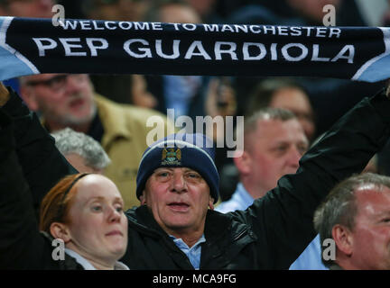 Londra, Regno Unito. Xiv Apr, 2018. Un Manchester City ventola durante il match di Premier League tra Tottenham Hotspur e il Manchester City a Wembley Stadium il 14 aprile 2018 a Londra, Inghilterra. (Foto di John Rainford/phcimages. Credito: Immagini di PHC/Alamy Live News Foto Stock