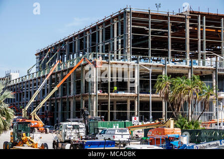 Florida,FL Sud,Miami Beach,Centro Congressi,aggiunta di edifici,nuovo costruttore di cantieri in costruzione,strutture in acciaio,attrezzature pesanti,labore Foto Stock