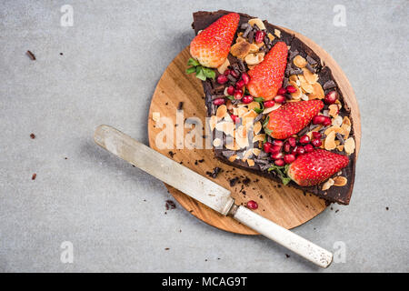 Una sana torta con frutta e patate dolci. Foto Stock