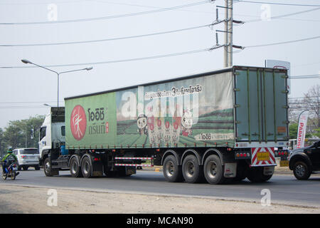 CHIANG MAI, Thailandia - marzo 17 2018: carrello di TBL. Bevanda tailandese logistico. Sulla strada No.1001, a 8 km dalla città di Chiangmai. Foto Stock