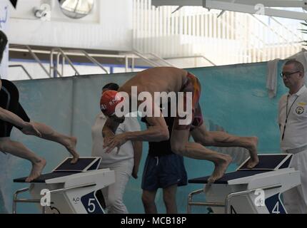 Bergen, Norvegia . Xv Apr, 2018. Bergen, Norvegia. Xv Apr, 2018. Pieter Timmers del Belgio con un solido 22.36 e miglior tempo in finale al più tardi oggi a 50m freestyle a Bergen nuotare Festival. La finale si terrà in tre round knockout cup. Credito: Kjell Eirik Irgens Henanger/Alamy Live News Credito: Kjell Eirik Irgens Henanger/Alamy Live News Foto Stock