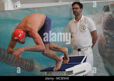 Bergen, Norvegia. Xv Apr, 2018. Pieter Timmers di SF fiamminga del Belgio ha vinto la mens 50m finale con una nuotata 22.27. Credito: Kjell Eirik Irgens Henanger/Alamy Live News Foto Stock