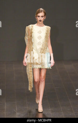 Cuori di arte moda la Fashion Week - Nazia Rahman - Passerella del MacArthur dotate: modello dove: Los Angeles, California, Stati Uniti quando: 14 Mar 2018 Credit: Sheri Determan/WENN.com Foto Stock