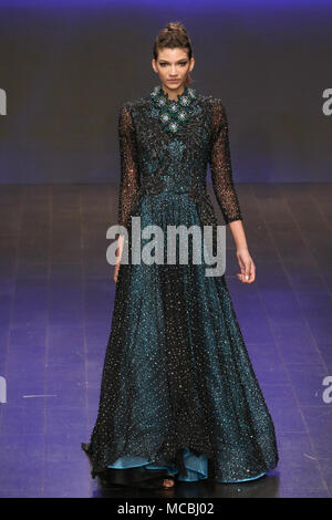 Cuori di arte moda la Fashion Week - Danny Nguyen - Passerella del MacArthur dotate: modello dove: Los Angeles, California, Stati Uniti quando: 14 Mar 2018 Credit: Sheri Determan/WENN.com Foto Stock