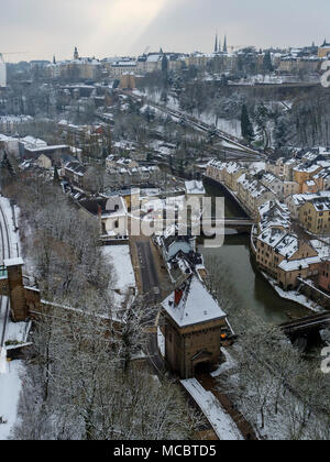 Pfaffenthal visto da di ponte GRANDE DUCHESSE CHARLOTTE, città di Lussemburgo, Europa Foto Stock