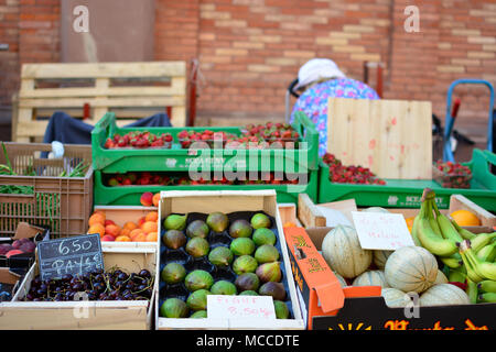 Prodotti freschi dal mercato del contadino Foto Stock