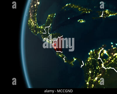 Vista orbita del Nicaragua evidenziata in rosso con confini visibili e luci della città sul pianeta terra di notte. 3D'illustrazione. Gli elementi di questa immagine Foto Stock