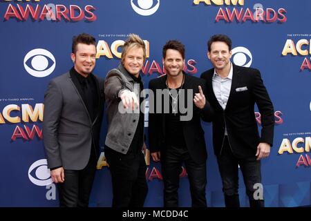 Parmalee presso gli arrivi per 53L'Accademia di Musica Country (ACM) Awards - Gli arrivi 2, MGM Grand Garden Arena di Las Vegas NV, Aprile 15, 2018. Foto di: JA/Everett Collection Foto Stock