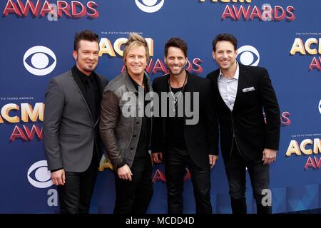 Parmalee presso gli arrivi per 53L'Accademia di Musica Country (ACM) Awards - Gli arrivi 2, MGM Grand Garden Arena di Las Vegas NV, Aprile 15, 2018. Foto di: JA/Everett Collection Foto Stock