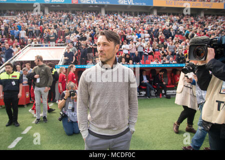 Leverkusen, Deutschland. Xiv Apr, 2018. Pullman Niko KOVAC (F) poco prima di iniziare il gioco, mezza figura, mezza figura, calcio prima Bundesliga, trentesima giornata, Bayer 04 Leverkusen (LEV) - Eintracht Francoforte (F), il 14.04.2018 a Leverkusen/Germania. | Utilizzo di credito in tutto il mondo: dpa/Alamy Live News Foto Stock