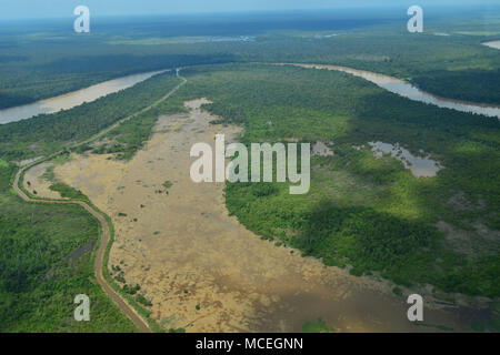 La vista del fiume Barito nel Borneo da sopra Foto Stock