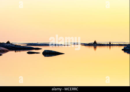 Un bellissimo tramonto dorato in Georgian Bay Foto Stock