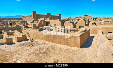 Il complesso archeologico di Arg-e Rayen è un notevole punto di riferimento turistici con conservati esempi di arte antica e difensiva e architettura residenziale, Foto Stock