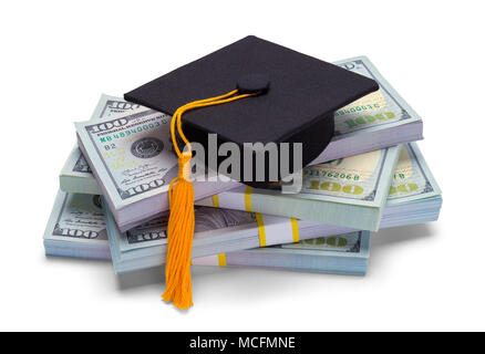 Pila di denaro con graduazione Hat isolati su sfondo bianco. Foto Stock