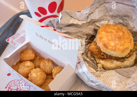 Un classico biscotto di pollo prima colazione al Pulcino-fil-A, America's top-rated ristorante dal servizio veloce. Foto Stock