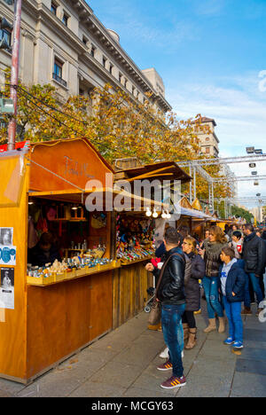 Fira de Santa Llucia, mercato di Natale, Placa de la Seu, Barri Gotic, Barcellona, in Catalogna, Spagna Foto Stock