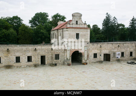 Fortezza Medievale Zbarazh, regione di Ternopil, Ucraina Occidentale Castello costruito durante i tempi del Commonwealth Polish-Lithuanian Foto Stock