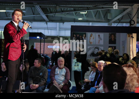 "Gli altri ragazzi" svolge presso la casa ideale Show. Gli altri ragazzi sono uno dei leader internazionali omaggi a "Frankie Valli e le quattro stagioni. Ideal Home Show - Gran Bretagna iconici e amati home evento apre in London Olympia. Ideal Home Show celebra il suo centodecimo anno. Dotato di: gli altri ragazzi dove: Londra, Regno Unito quando: 17 Mar 2018 Credit: Dinendra Haria/WENN Foto Stock