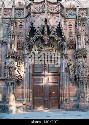 Cattedrale di nostra Signora di Strasburgo facciata nord portale di Saint-Laurent Foto Stock