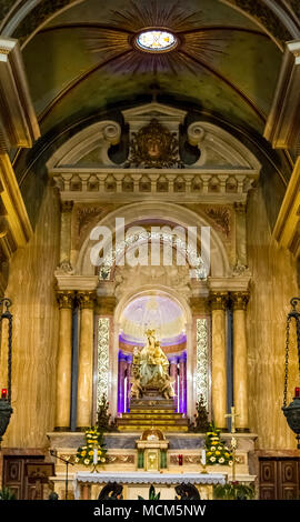 HAIFA, Israele - 11 dicembre: Interno della Stella Maris Monastery di Haifa, Israele sul dicembre 11, 2016 Foto Stock