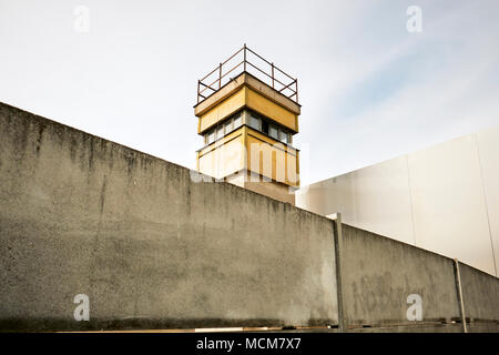 Il Memoriale del Muro di Berlino nel quartiere Mitte Berlino Germania UE. Foto Stock