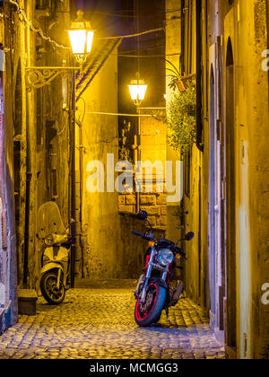 Motorino nella città di Orvieto in Umbria, Italia Foto Stock