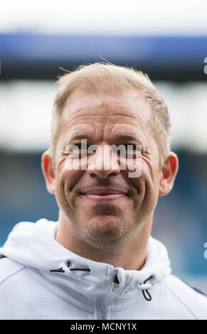 Archiviato - 10 marzo 2018, Germania, Bochum, calcio seconda Bundesliga tedesca, VfL Bochum vs Holstein Kiel: Kiel coach Markus Anfang. Markus Anfang di Holstein Kiel è diventare il coach di FC Colonia la prossima stagione. Foto: Guido Kirchner/dpa Foto Stock