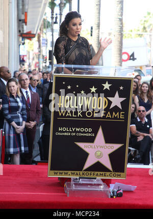 Hollywood, CALIFORNIA, Stati Uniti. 16 aprile 2018. 16 aprile 2018 - Hollywood, California - Eva Longoria. Eva Longoria è stata premiata con la stella sulla Hollywood Walk of Fame. Credito fotografico: F. Sadou/AdMedia Foto Stock