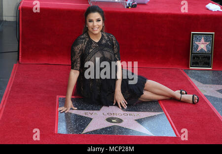 Hollywood, CALIFORNIA, Stati Uniti. 16 aprile 2018. 16 aprile 2018 - Hollywood, California - Eva Longoria. Eva Longoria è stata premiata con la stella sulla Hollywood Walk of Fame. Credito fotografico: F. Sadou/AdMedia Foto Stock