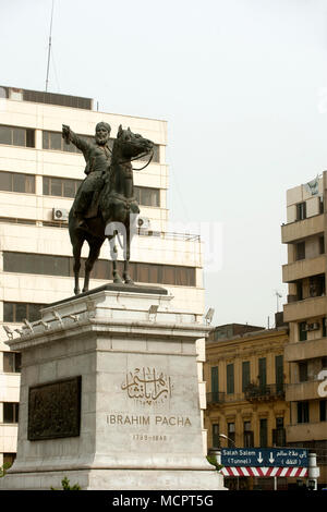 Aegypten ha, Kairo, Midan Opera, Reiterstatue des Ibrahim Pascha Foto Stock