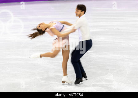 Motion Blur azione di Kavita Lorenz/Joti Polizoakis (GER) nel pattinaggio di figura - danza su ghiaccio gratuita presso i Giochi Olimpici Invernali PyeongChang 2018 Foto Stock