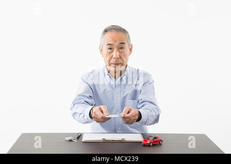 Immagine di restituire la patente di guida Foto Stock