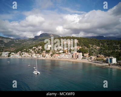 Vista di Port de Sóller, Serra de Tramuntana, Maiorca, isole Baleari, Spagna Foto Stock