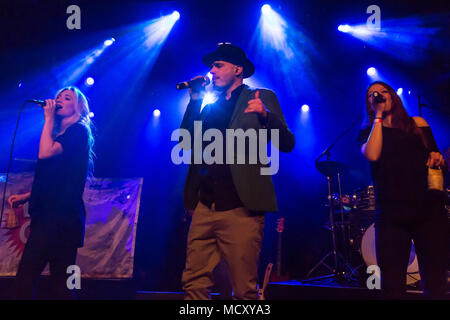 La Svizzera e il reggae cantante ragas Dodo live in Schüür Lucerna, Svizzera Foto Stock