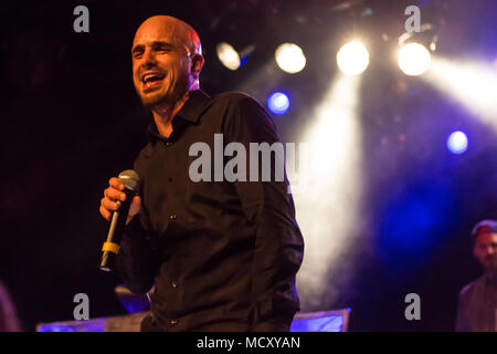 La Svizzera e il reggae cantante ragas Dodo live in Schüür Lucerna, Svizzera Foto Stock