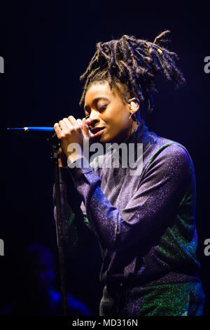 Poco Simz effettuando al cittadino globale evento live tenutosi presso il 02 Brixton Academy di Londra Foto Stock