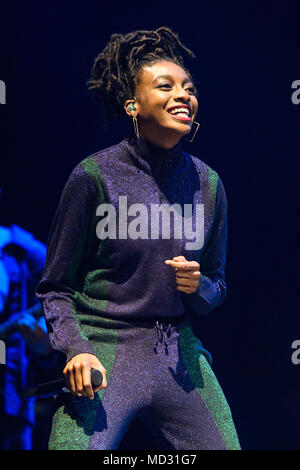 Poco Simz effettuando al cittadino globale evento live tenutosi presso il 02 Brixton Academy di Londra Foto Stock