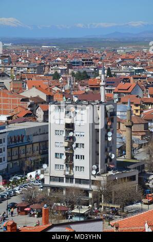 Prizren, un antico e pittoresco paese in Kosovo Foto Stock