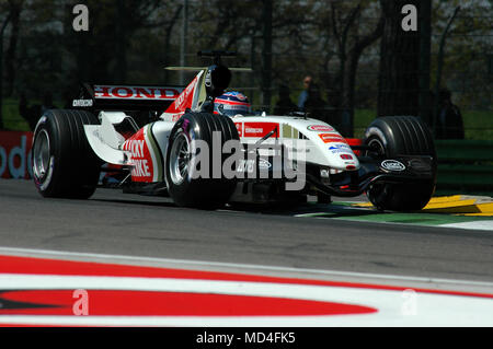 22 aprile 2005, il Gran Premio di San Marino di Formula Uno. Takuma Sato di guidare la Honda F1 durante la sessione di Qualyfing sul circuito di Imola in Italia. Foto Stock