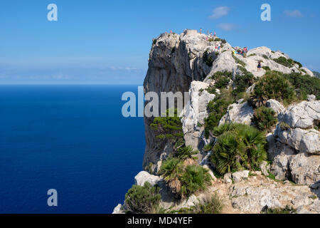 La vista dal Mirador d es Colomer, Mirador de Mal Pas, Cap de Formentor, Formentor, Maiorca, isole Baleari, Spagna, Europa Foto Stock