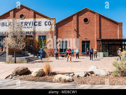 Tai chi (taiji); t'ai chi ch'Ã¼an; arti marziali classe; Salida SteamPlant Teatro e centro eventi; Salida; Colorado; USA Foto Stock