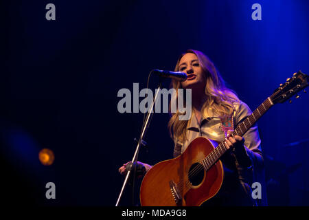 Toronto, Canada. 18 Aprile, 2018. Margo Prezzo esegue al Danforth Music Hall sul suo Nowhere Fast Tour di Toronto. Credito: Bobby Singh/Alamy Live News. Foto Stock