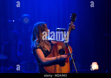 Toronto, Canada. 18 Aprile, 2018. Margo Prezzo esegue al Danforth Music Hall sul suo Nowhere Fast Tour di Toronto. Credito: Bobby Singh/Alamy Live News. Foto Stock