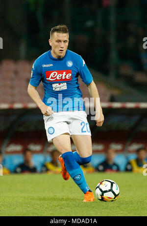 Napoli, Italia. Xviii Apr, 2018. Piotr Zielinski durante il campionato italiano di una partita di calcio, SSC Napoli - Udinese al stadio San Paolo di Napoli Italia, 18 aprile , 2018 Credit: agnfoto/Alamy Live News Foto Stock