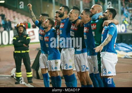 Napoli, Italia. Xviii Apr, 2018. Napoli celebrare a fine campionato italiano di una partita di calcio, SSC Napoli - Udinese al stadio San Paolo di Napoli Italia, 18 aprile , 2018 Credit: agnfoto/Alamy Live News Foto Stock