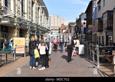 People Shopping di Nottingham - Inghilterra Foto Stock