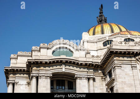 Città del Messico, messicano, ispanico, centro storico, Palacio de Bellas Artes, Palazzo delle Belle Arti, centro culturale, esterno, edificio, neoclassico Foto Stock