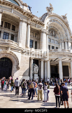 Città del Messico, messicano, ispanico, centro storico, Palacio de Bellas Artes, Palazzo delle Belle Arti, centro culturale, esterno, edificio, neoclassico Foto Stock